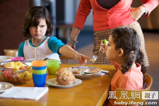 孩子不能喝甜饮料的原因(图)